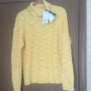 Piombo Yellow Turtleneck Sweater